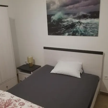 Διαμέρισμα Marko 3 Bedrooms *