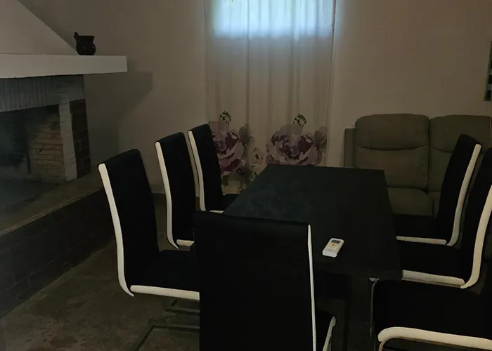 Apartamento Marko 3 Bedrooms Pula