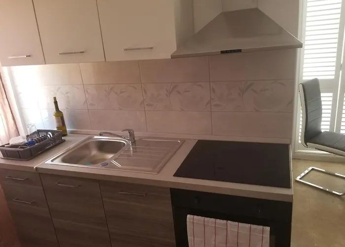 Marko 3 Bedrooms Apartamento Pula